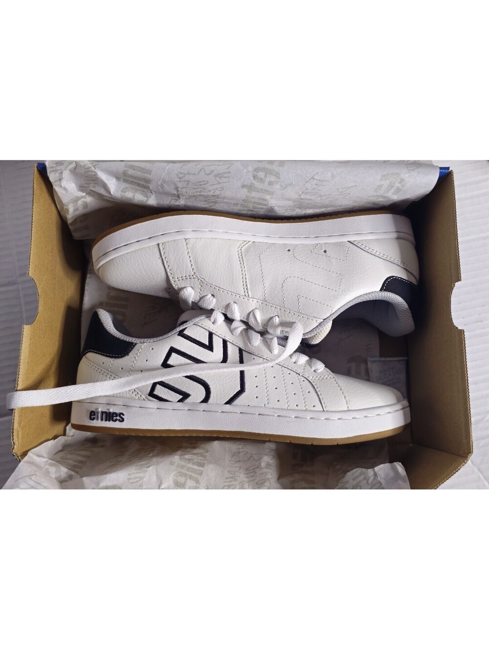 Etnies Fader LS Skateboarding or Casual Shoes White Black Gum Men size 5.5